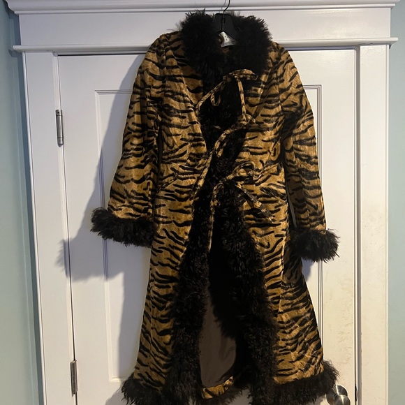 Charlotte Simone Maddie Coat - Sz. L- NWT- Limited Edition 🐅🐅🐅🐅 - Picture 5 of 12